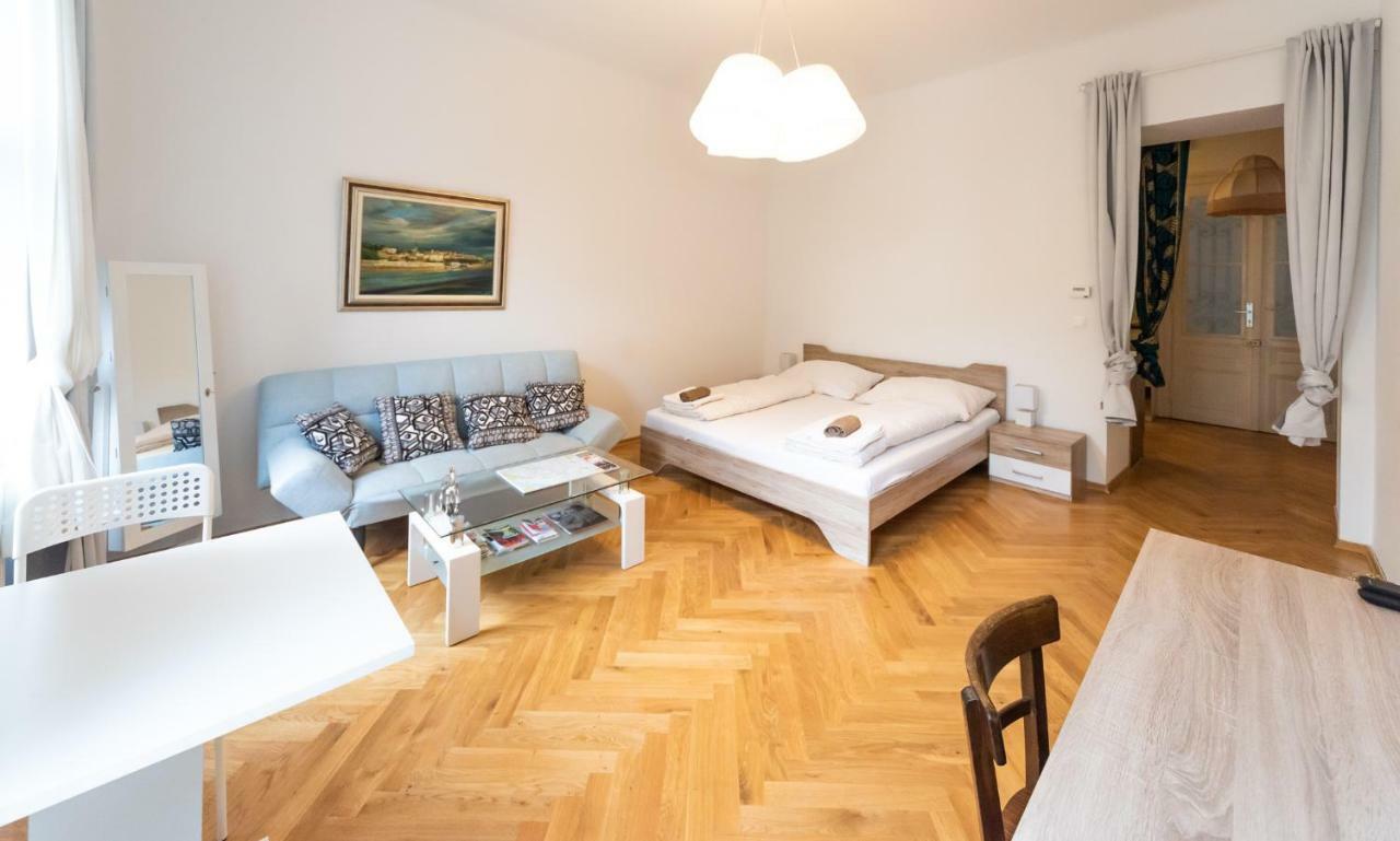 Apartmán Prater Studio Next Fair, Un, Wu And City Center Vídeň Exteriér fotografie