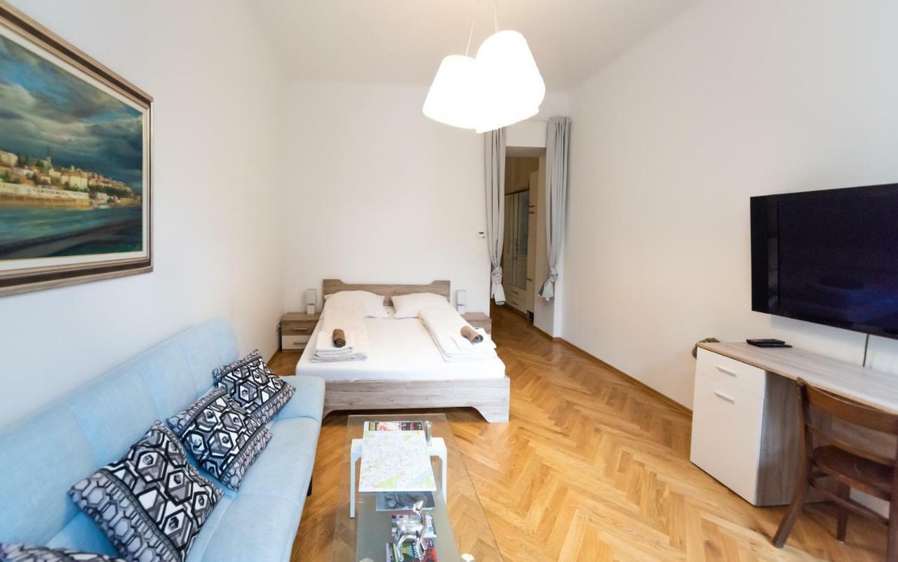 Apartmán Prater Studio Next Fair, Un, Wu And City Center Vídeň Exteriér fotografie