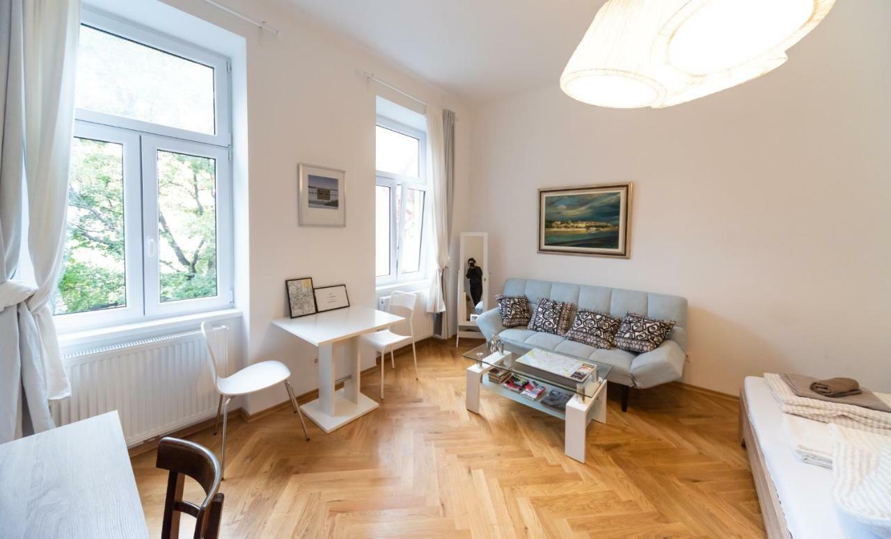 Apartmán Prater Studio Next Fair, Un, Wu And City Center Vídeň Exteriér fotografie